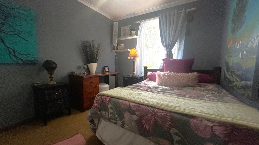 4 Bedroom Property for Sale in Sunningdale Western Cape